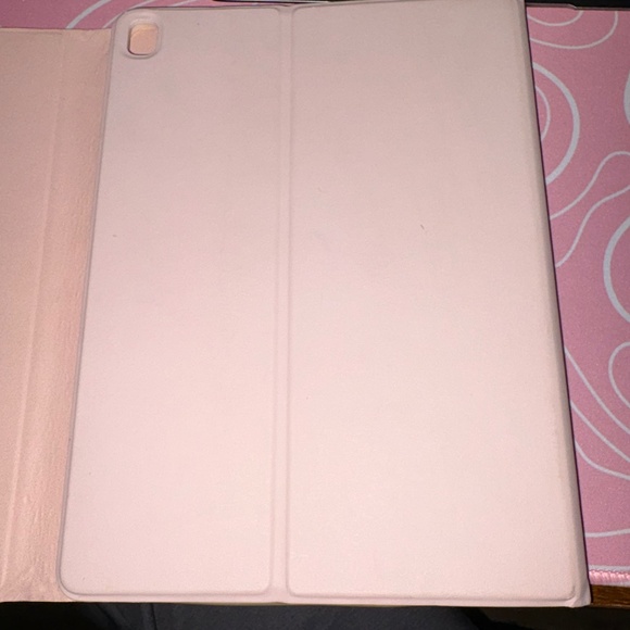Light Pink 9th Generation iPad Case - Picture 5 of 6